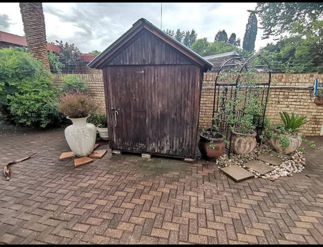 3 BEDROOM HOUSE FOR SALE IN VANDERBIJLPARK SE 3